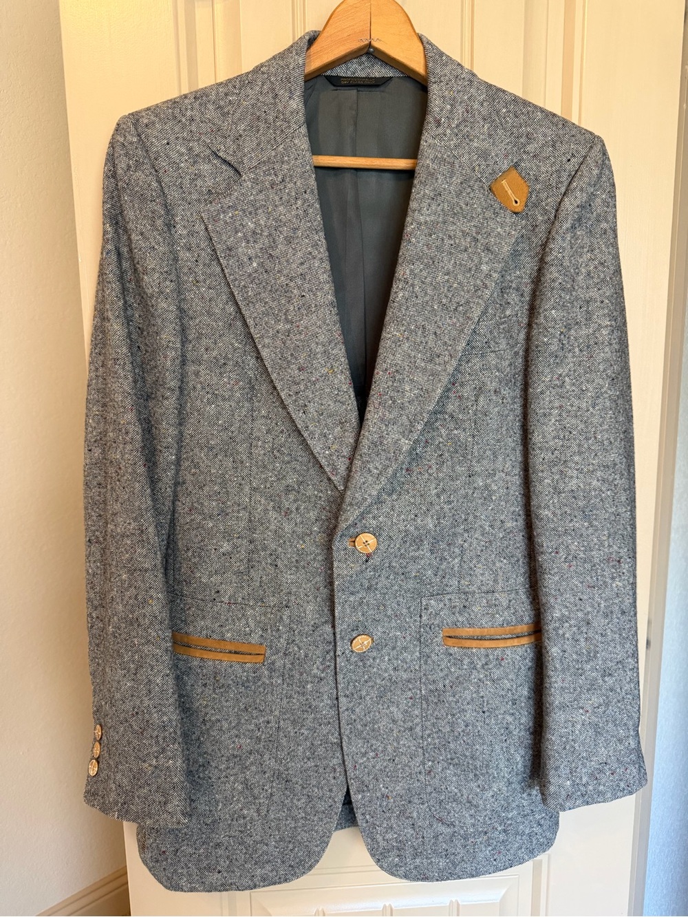 Vintage FIORAVANTI Men's Gray Wool Tweed Hunting Sport Coat Blazer Tan Trim 40